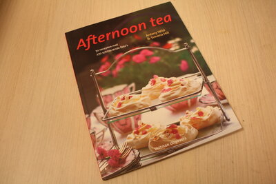 9789048306367 . Afternoon tea / 70 recepten met 270 sch