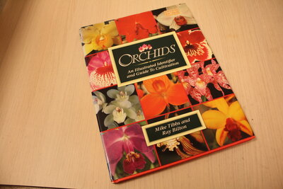 9780886658342 . Titel:  Orchids - An Illustrated Indentifier and Guide To Cultivation