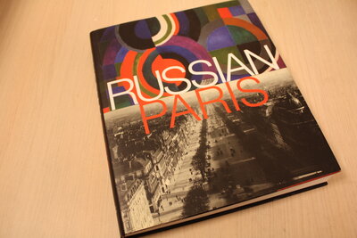 9783935298841 . Titel:  Russian Paris 1910-1960