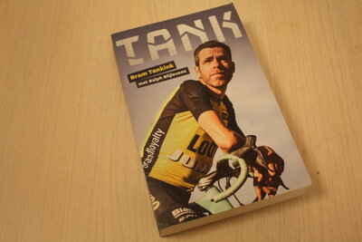 9789048840274 . Titel:  Tank