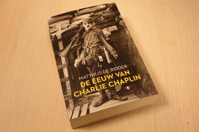 9789023498582 . Titel:  De eeuw van Charlie Chaplin