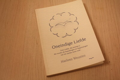 9789080639034 . Oneindige liefde / druk 1
