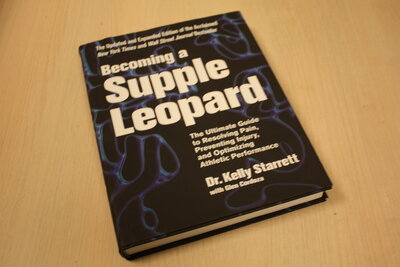 9781628600834 . Titel:  Becoming a Supple Leopard / The Ultimate Guide to Resolving Pain, Preventing Injury, and Optimizing Athletic Performance