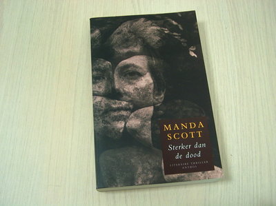 Scott, Manda - Sterker  dan de dood