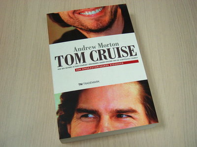  MORTON, Andrew - Tom  Cruise