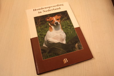 Leunissen, H.L. - Hondenopvoeding in Nederland / druk 1