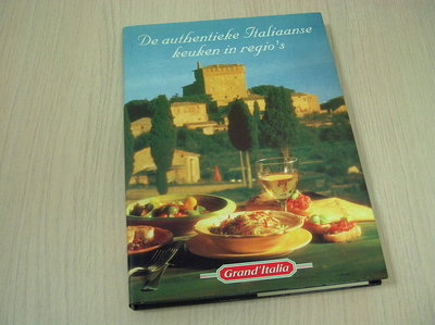 Lee-van der Heijden, J. van der - De authentieke Italiaanse keuken in regio's
